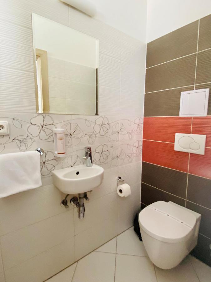 Hotel Mlynska Uherske Hradiste Bagian luar foto