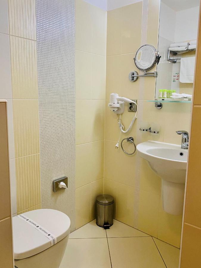 Hotel Mlynska Uherske Hradiste Bagian luar foto
