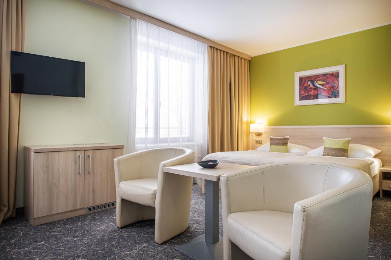 Hotel Mlynska Uherske Hradiste Bagian luar foto