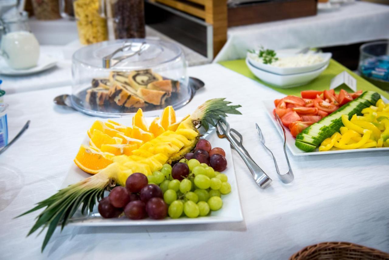 Hotel Mlynska Uherske Hradiste Bagian luar foto