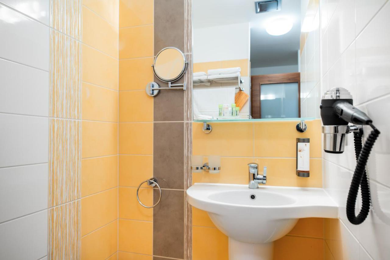 Hotel Mlynska Uherske Hradiste Bagian luar foto