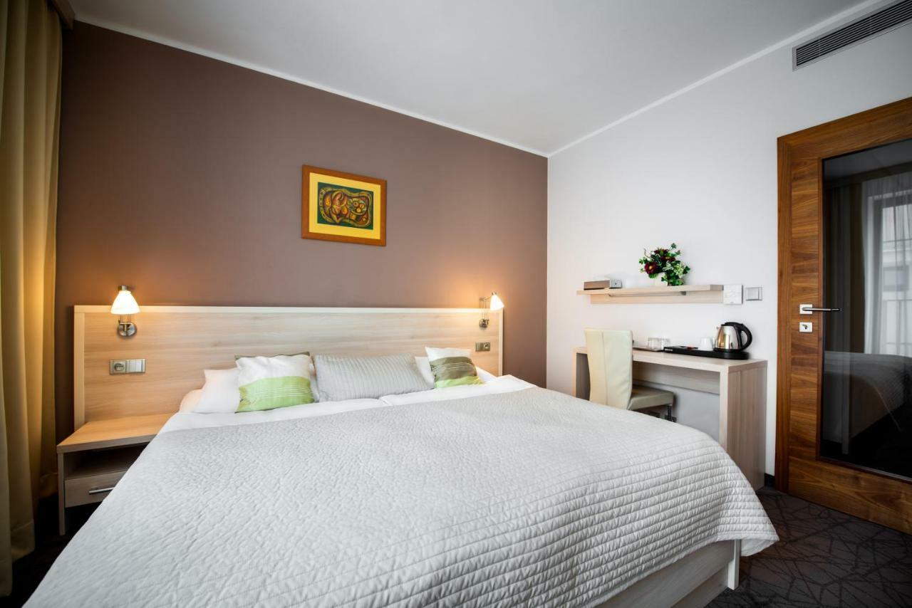 Hotel Mlynska Uherske Hradiste Bagian luar foto
